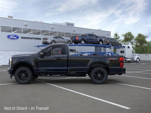 2025 Ford F-350 photo 3