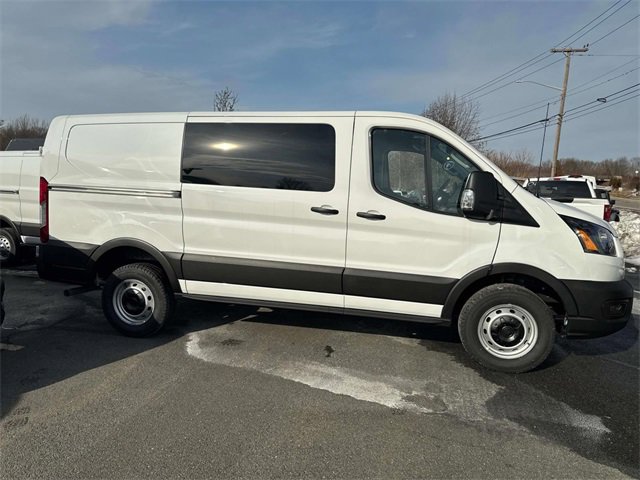 2025 Ford Transit photo 3
