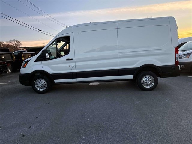 2024 Ford Transit photo 2