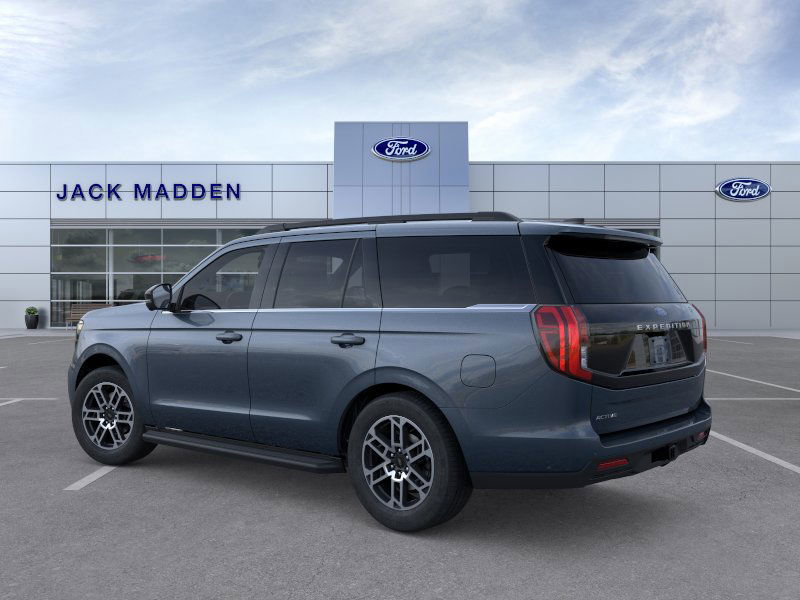 2025 Ford Expedition photo 4