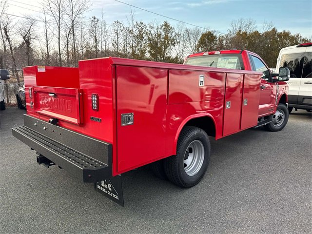 2025 Ford F-350 photo 3