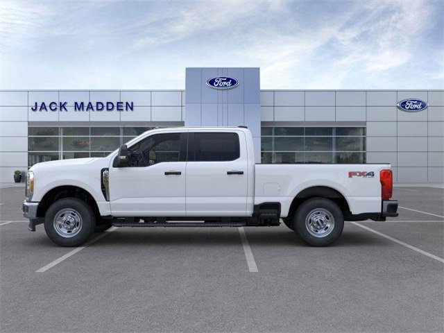 2025 Ford F-250 photo 3