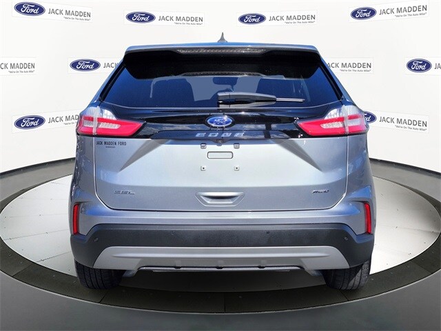 2023 Ford Edge SEL photo 4