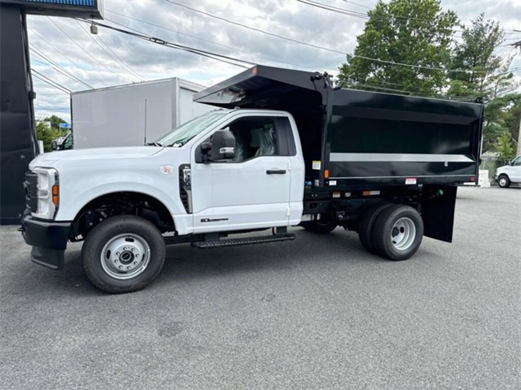 New 2024 Ford F-350 Landscaper Dump Body XL XL 4WD Reg Cab 145 WB 60 CA