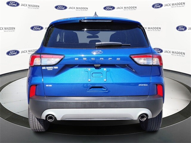 2022 Ford Escape SE photo 2