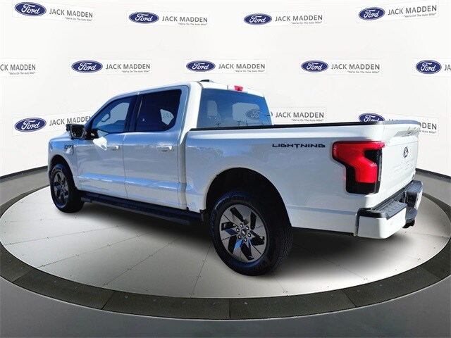 2024 Ford F-150 Lightning photo 3