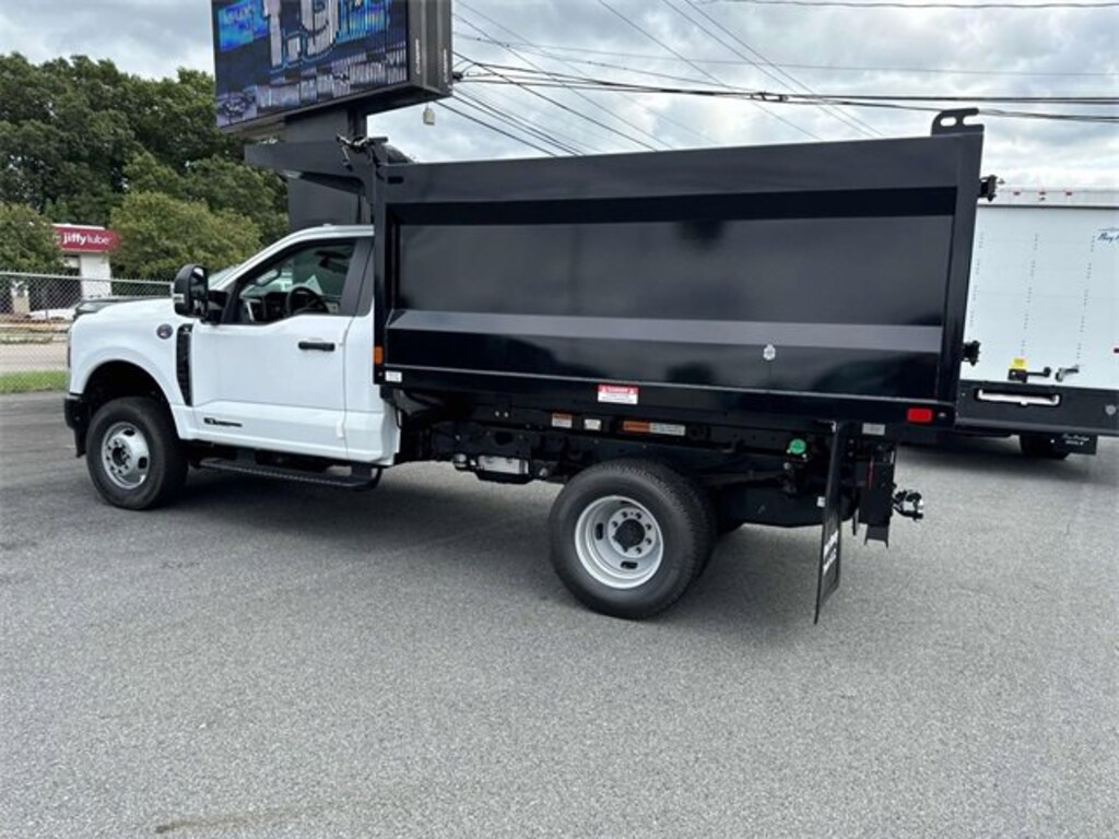 New 2024 Ford F-350 Landscaper Dump Body XL XL 4WD Reg Cab 145 WB 60 CA