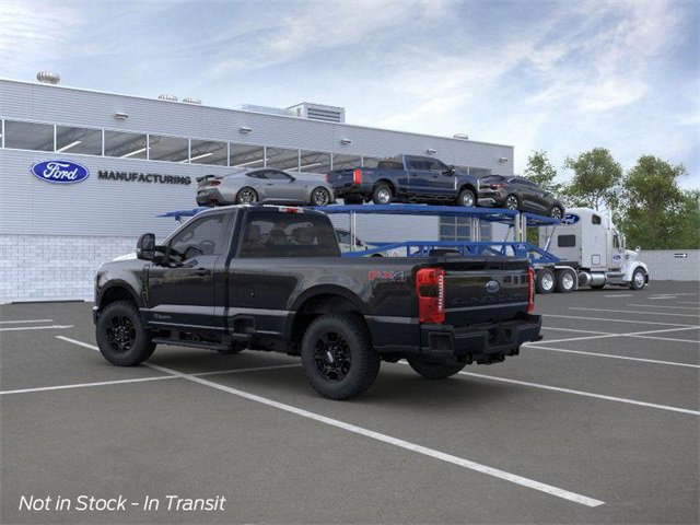 2025 Ford F-350 photo 4