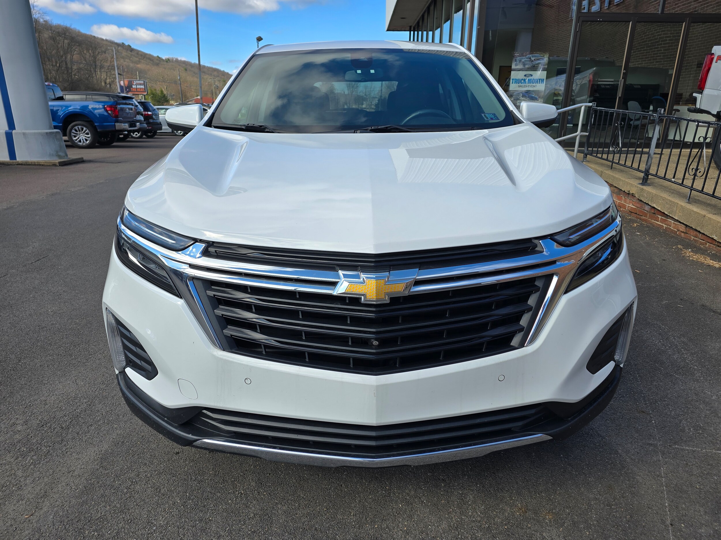 Used 2022 Chevrolet Equinox LT with VIN 3GNAXUEV1NL227890 for sale in Danville, PA