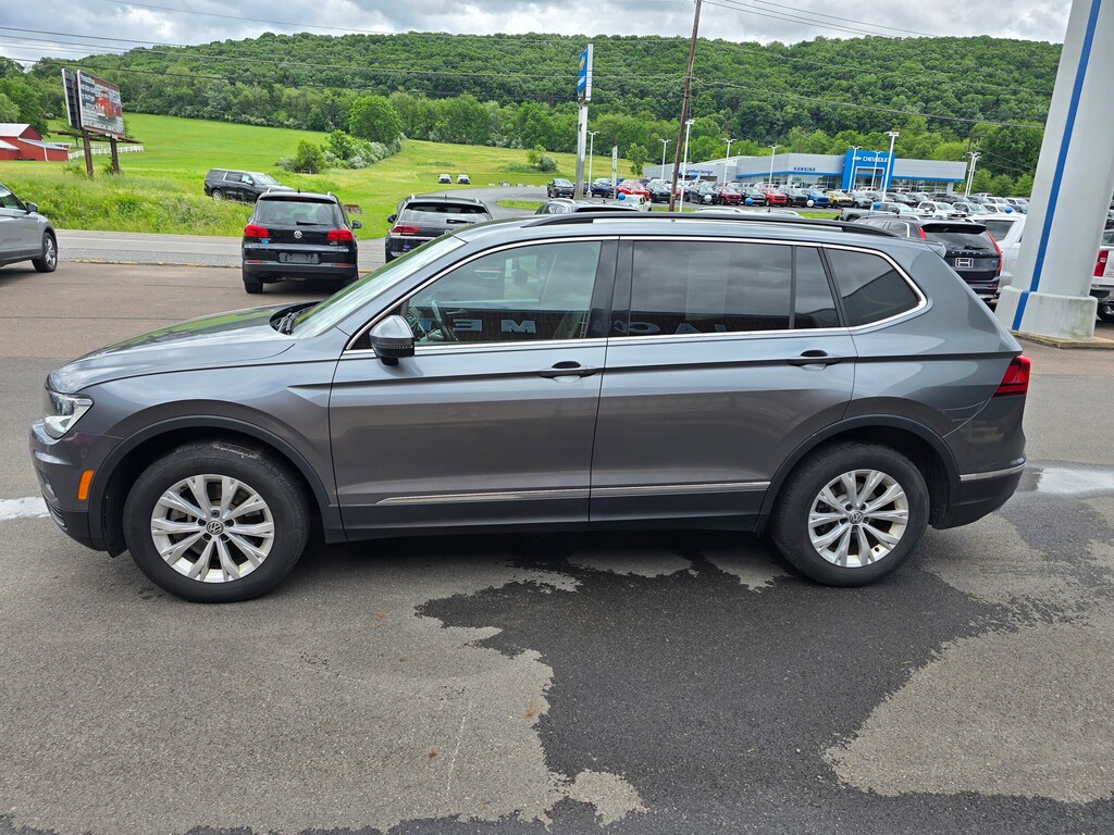 Used 2018 Volkswagen Tiguan 2.0T SE 4MOTION SUV