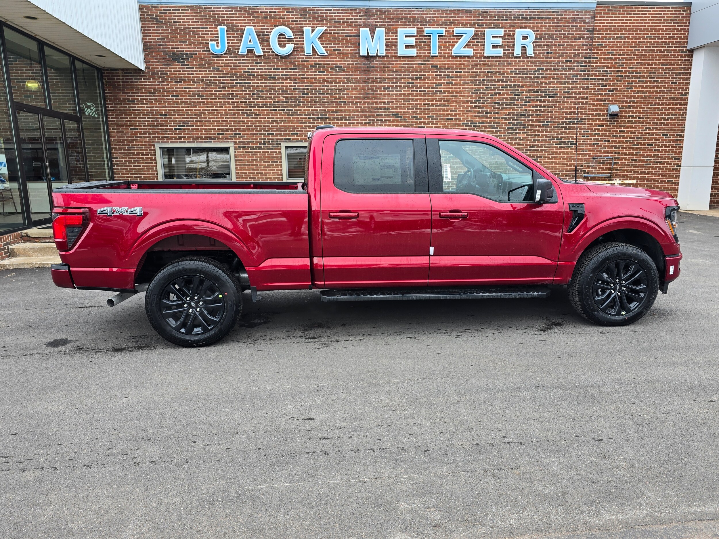 2026 Ford F-150 XLT - Photo 8