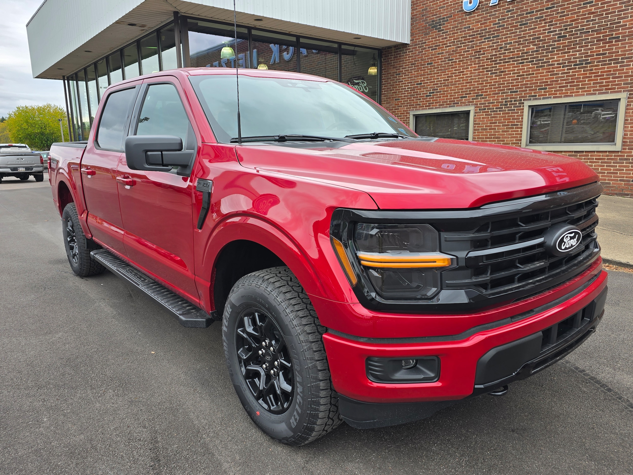 2025 Ford F-150 XLT's photo
