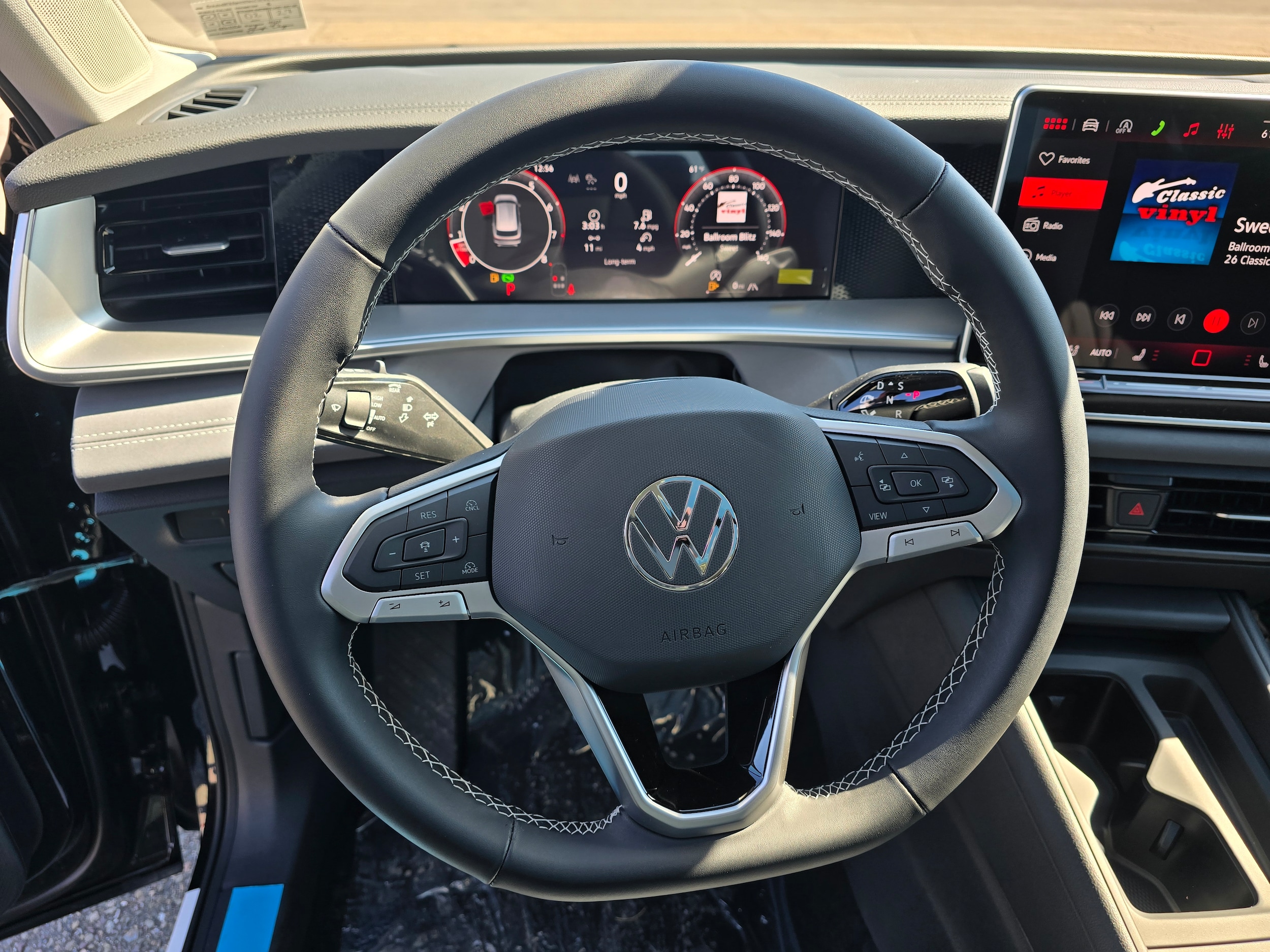 2026 Volkswagen Tiguan SE - Photo 15