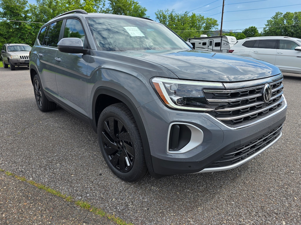 New 2026 Volkswagen Atlas 2.0T SE w/Technology SUV