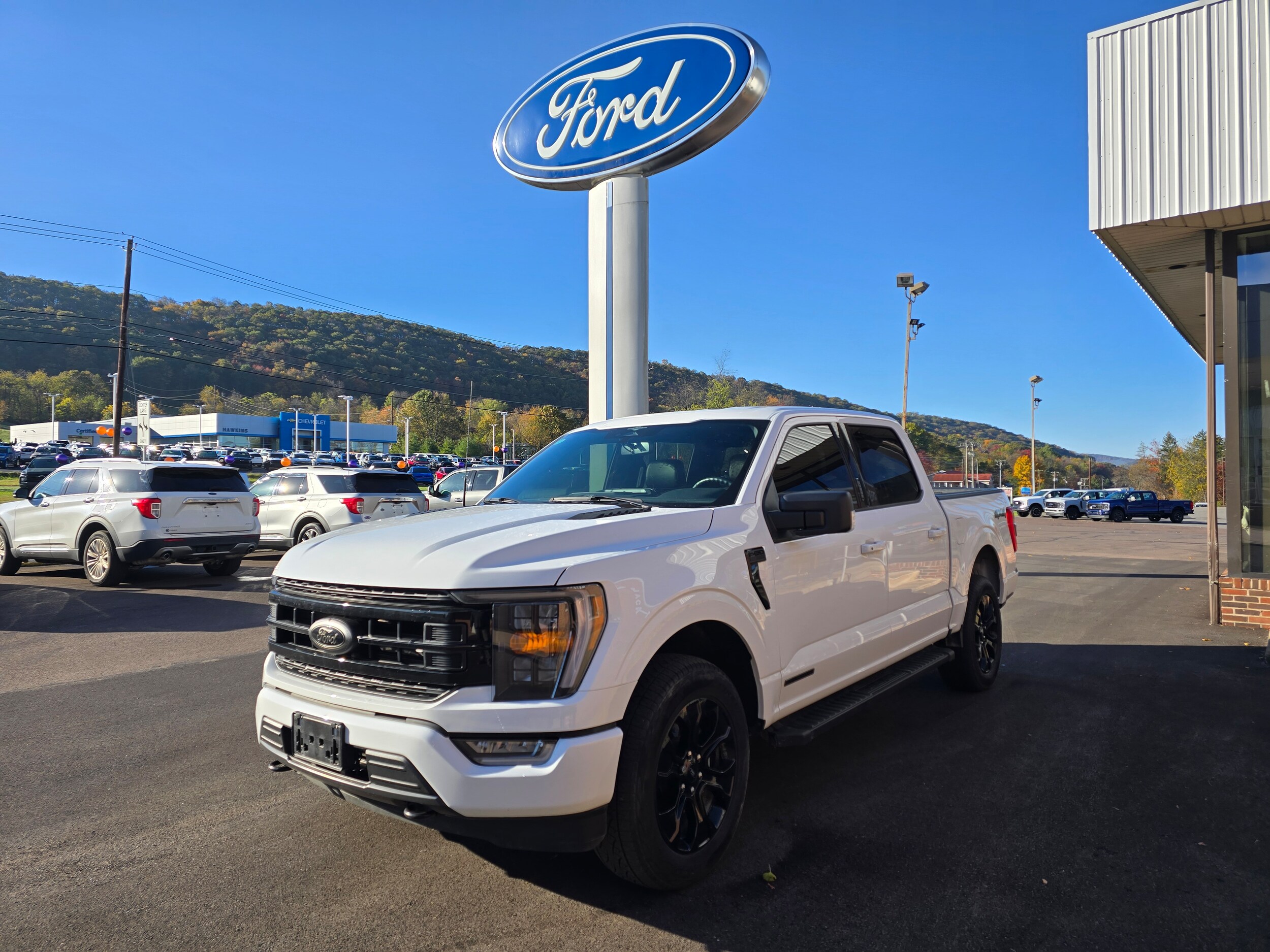 2023 Ford F-150 XLT photo 4