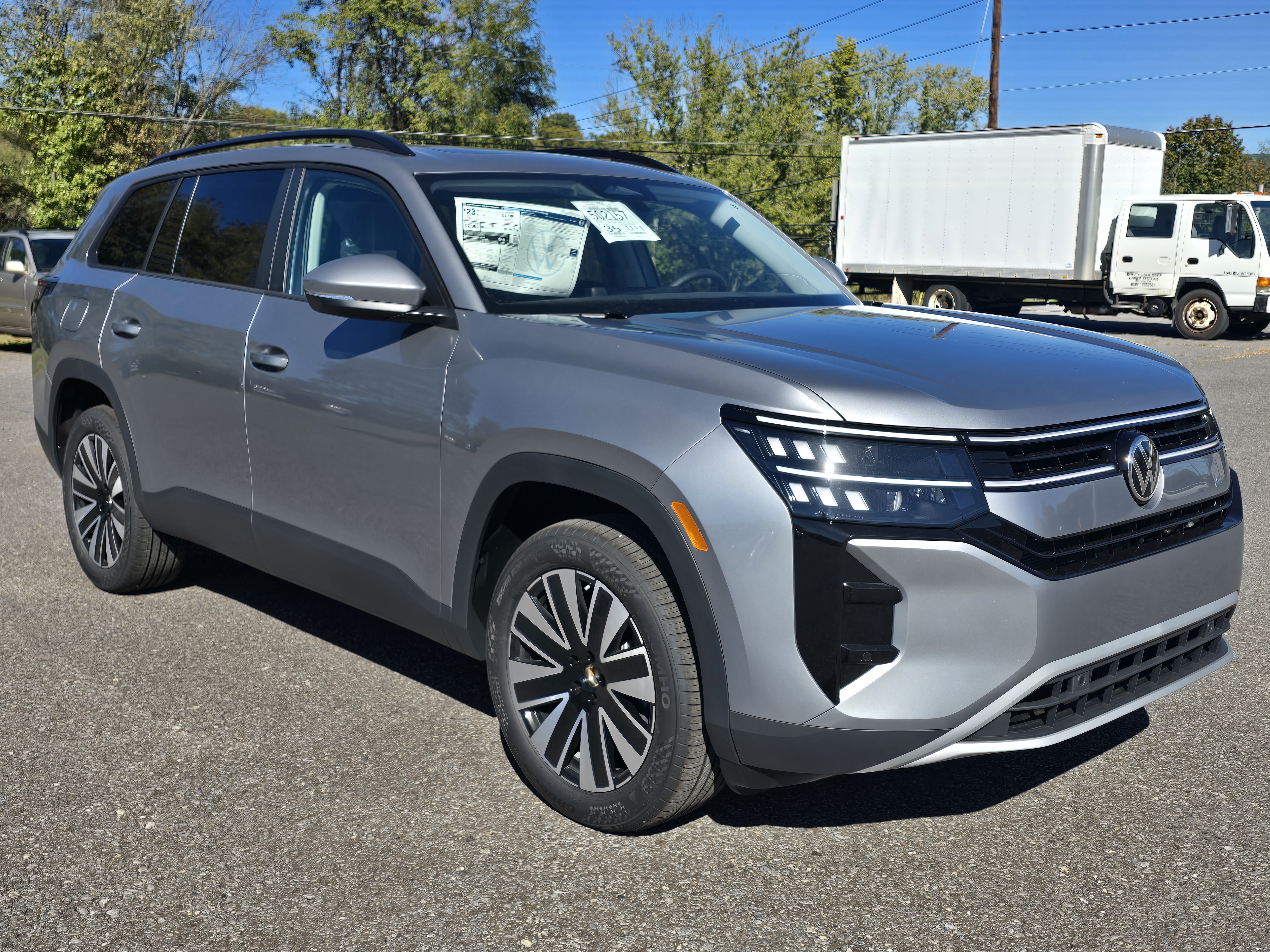 2027 Volkswagen Atlas SE w/Tech