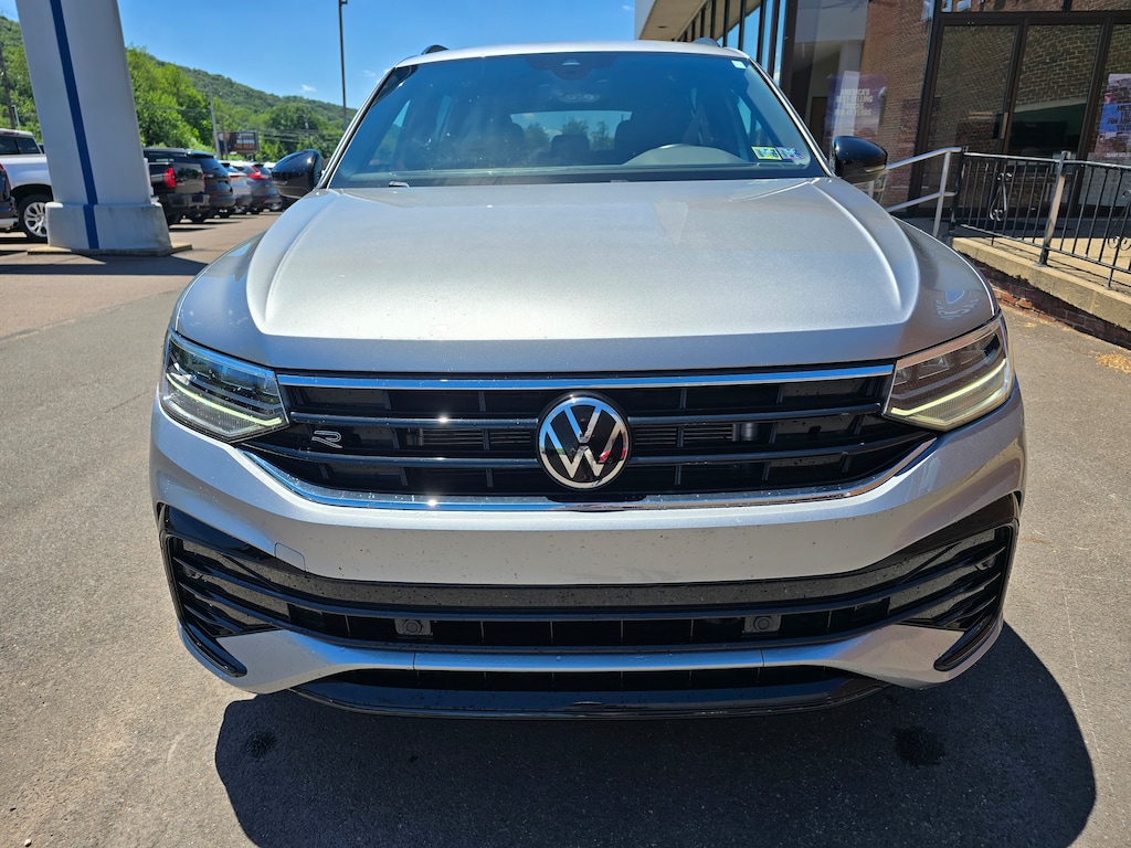 Certified 2022 Volkswagen Tiguan 2.0T SE R-Line Black SUV