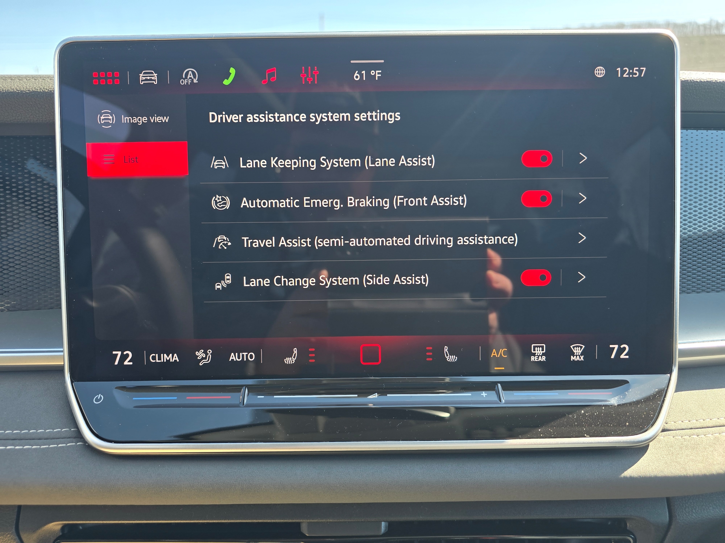 2026 Volkswagen Tiguan SE - Photo 17