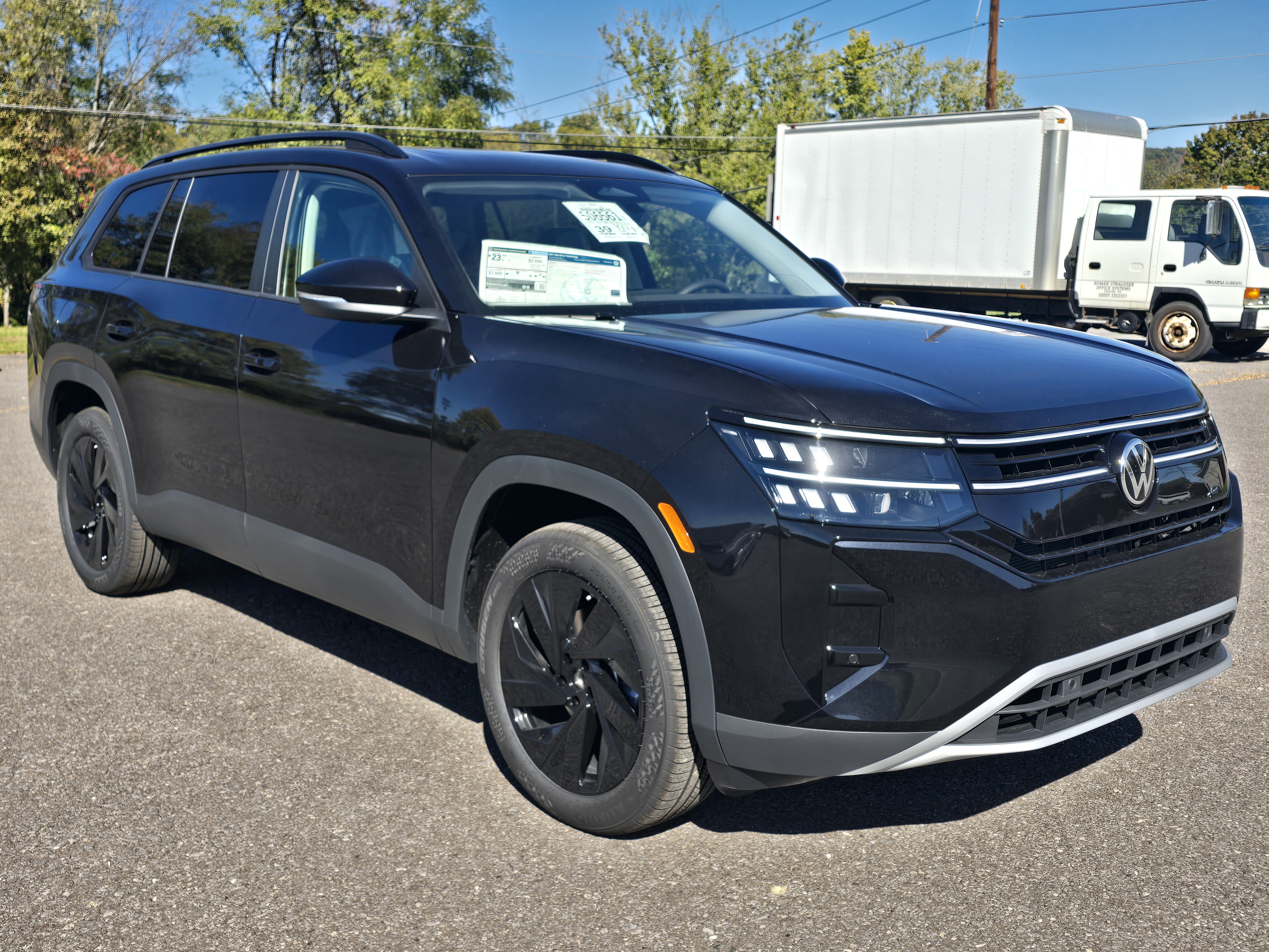 2027 Volkswagen Atlas SE w/Tech