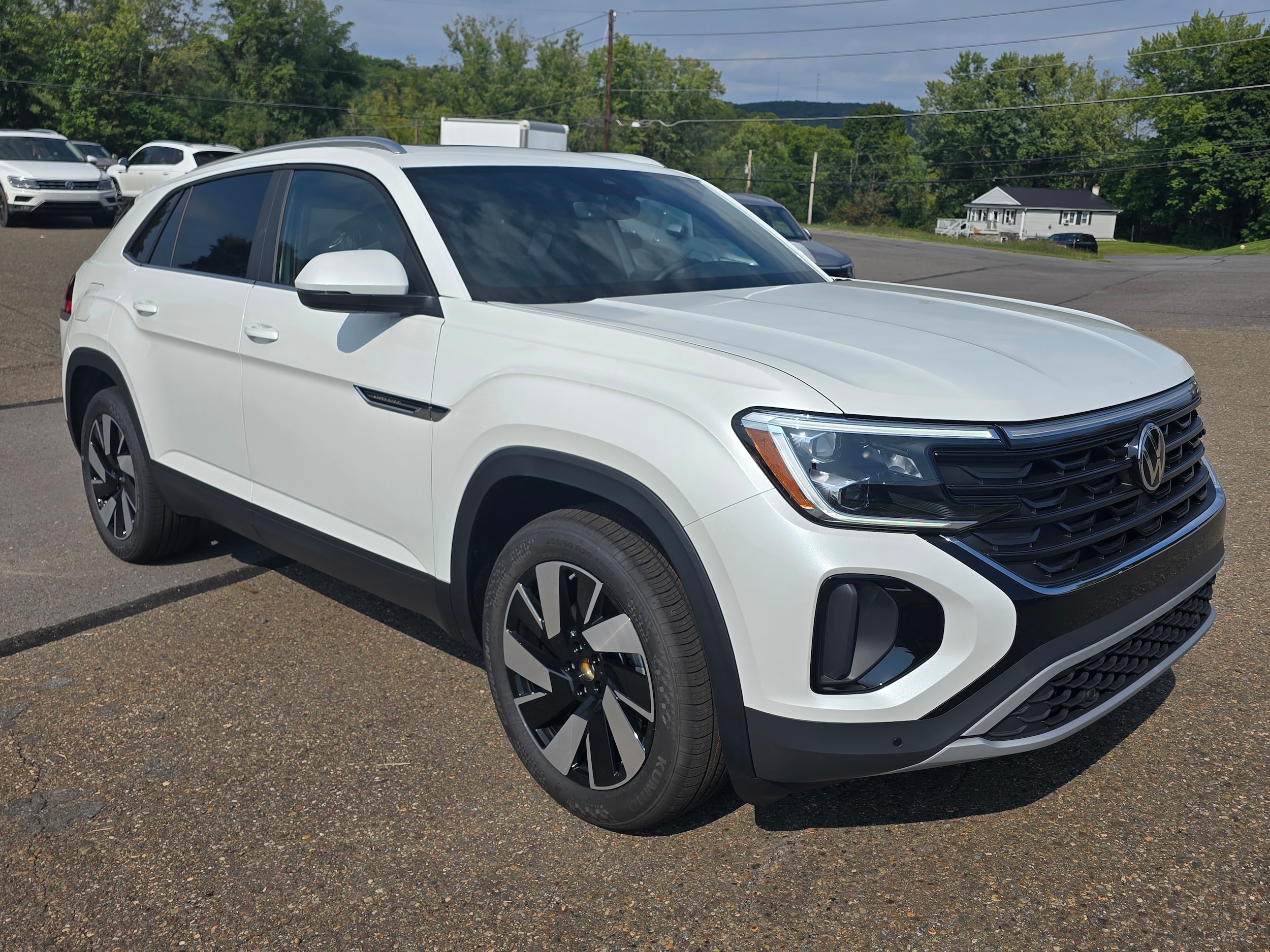 2026 Volkswagen Atlas Cross Sport SE w/Tech