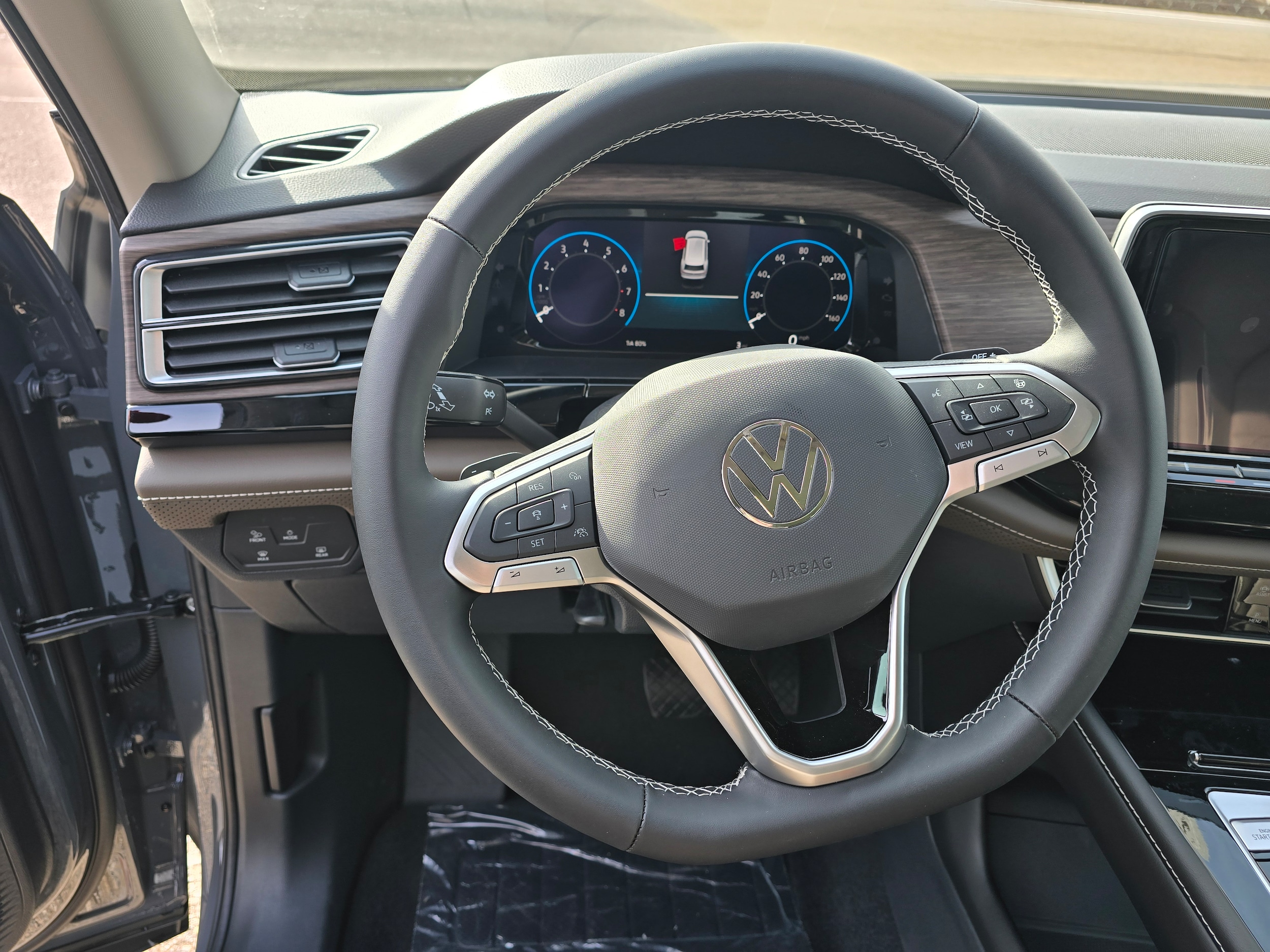 2026 Volkswagen Atlas SEL - Photo 15