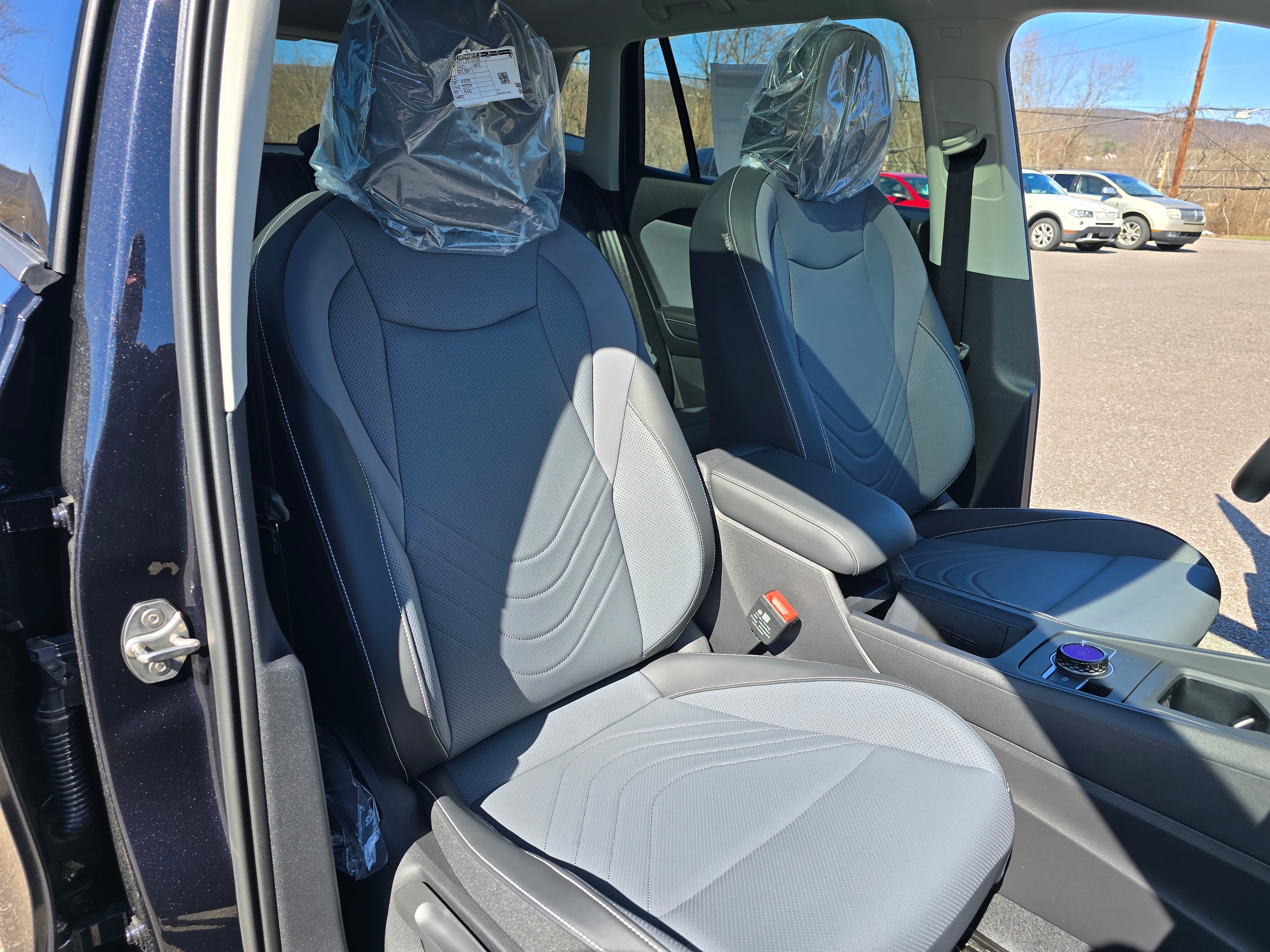 2026 Volkswagen Tiguan SE - Photo 14