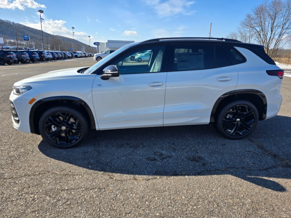 New 2026 Volkswagen Tiguan 2.0T SE R-Line Black SUV
