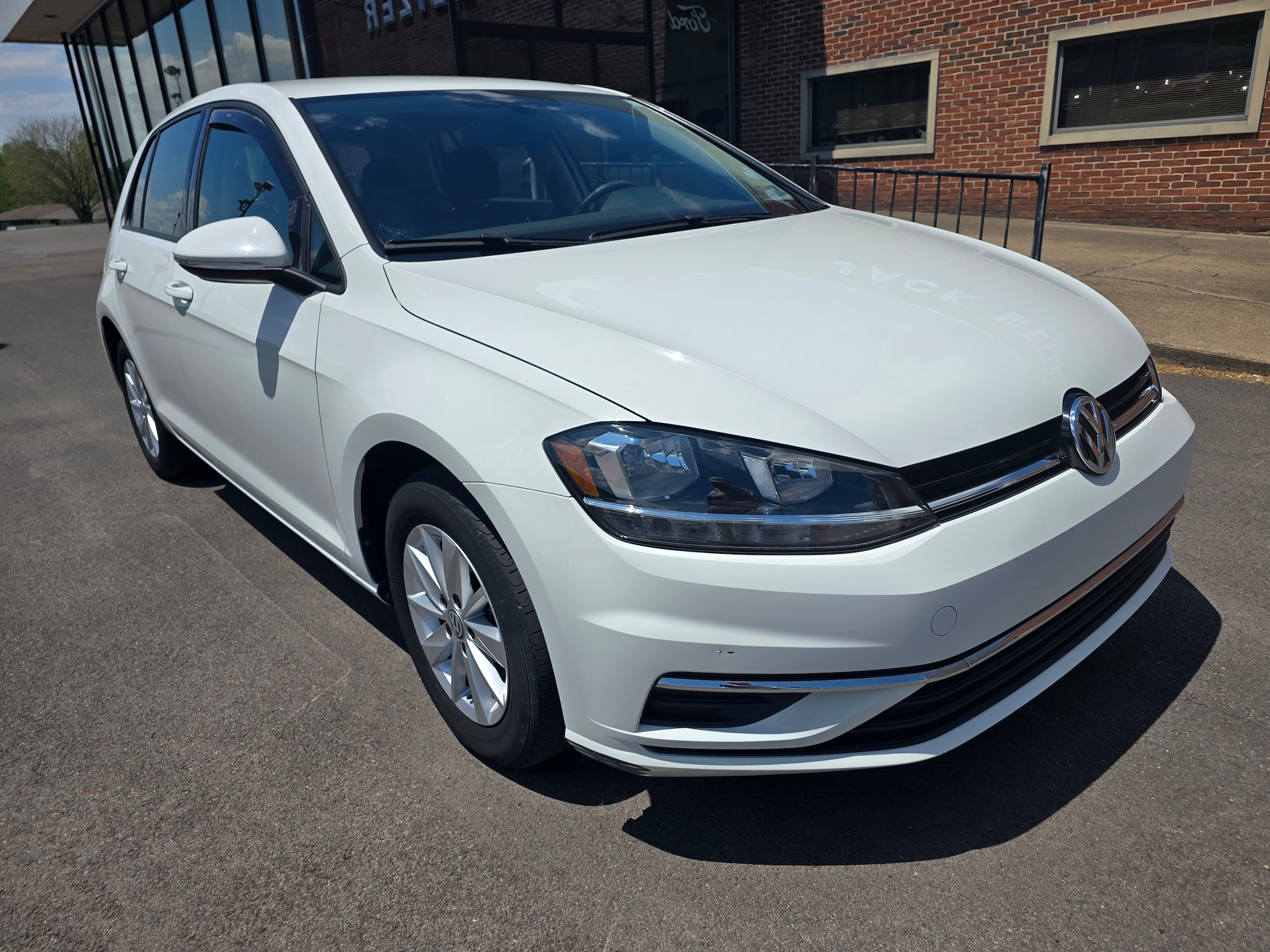 2018 Volkswagen Golf TSI S Auto's photo