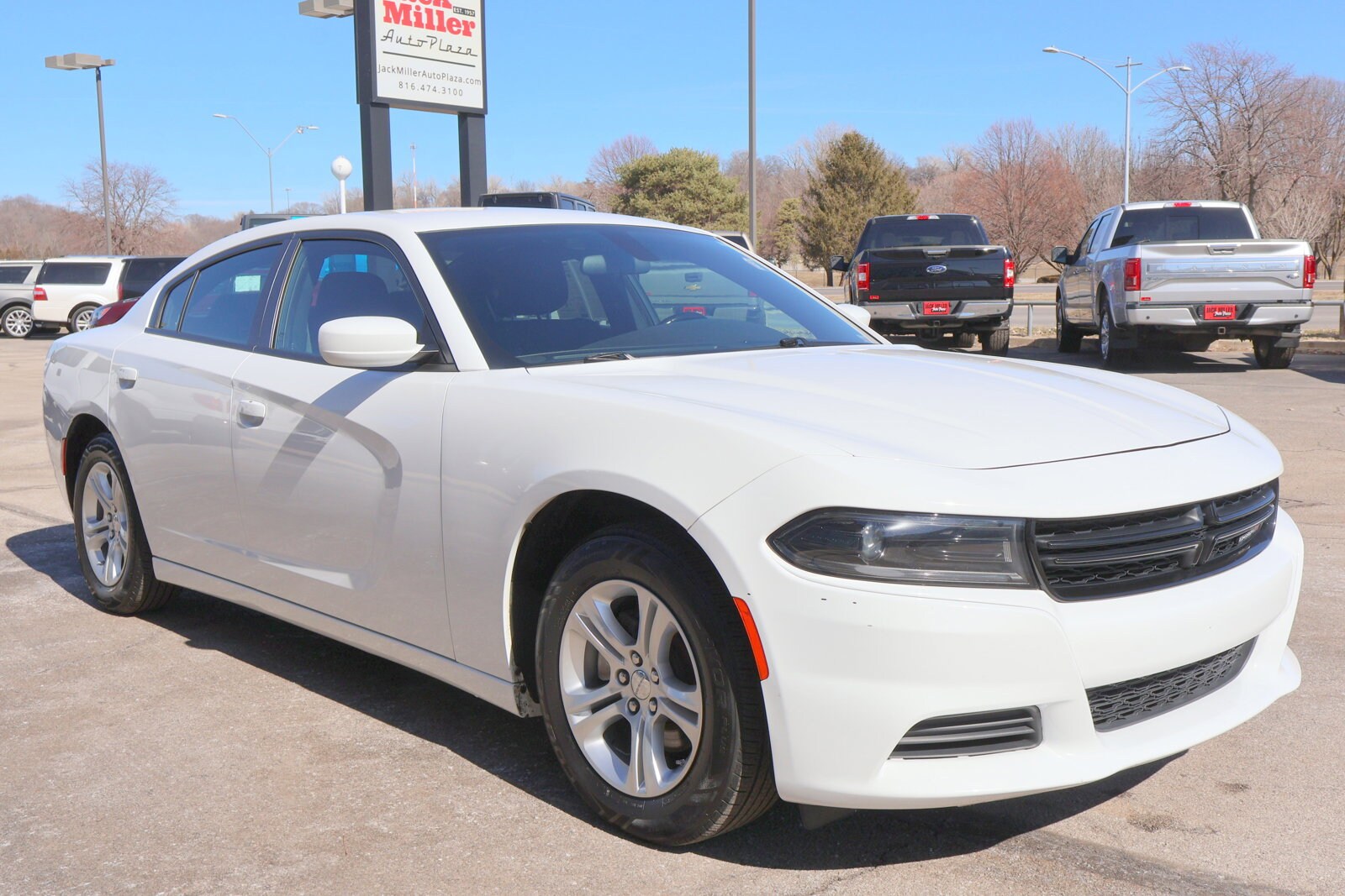2022 Dodge Charger SXT photo 3