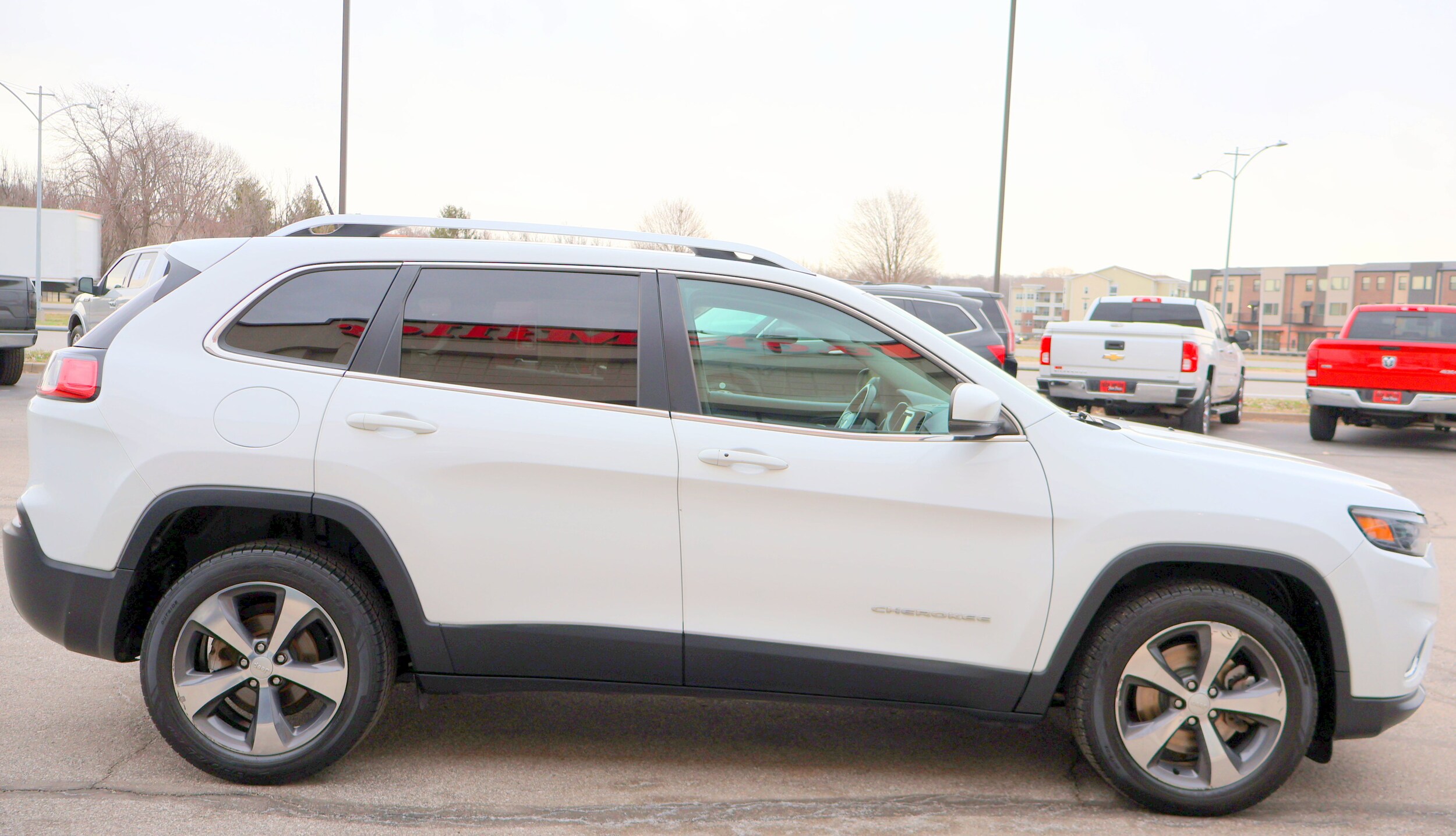 2019 Jeep Cherokee Limited photo 4