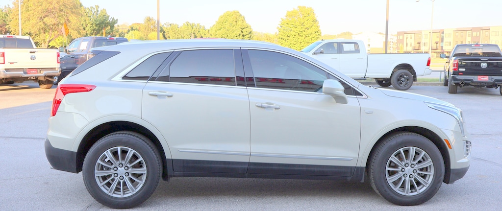 Used 2017 CADILLAC XT5 Luxury SUV