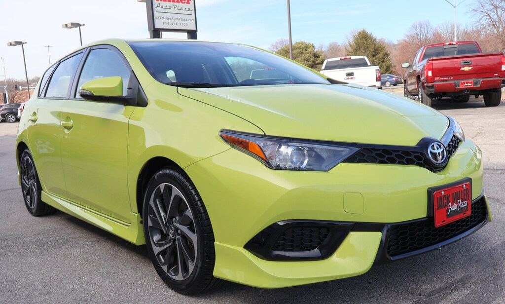 Used 2017 Toyota Corolla iM Base Hatchback