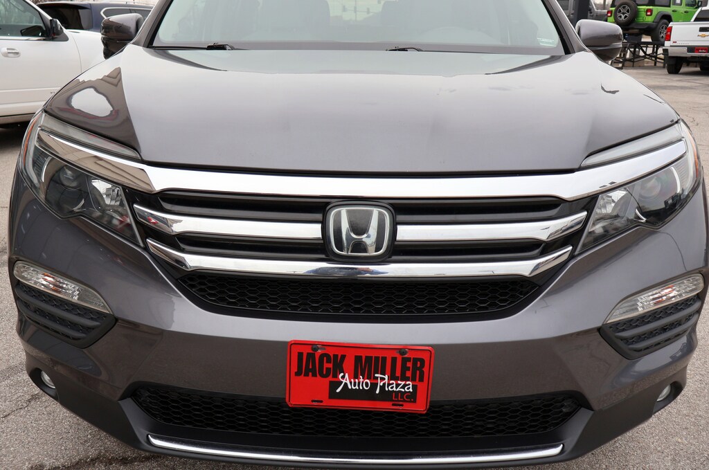 Used 2016 Honda Pilot Touring AWD SUV