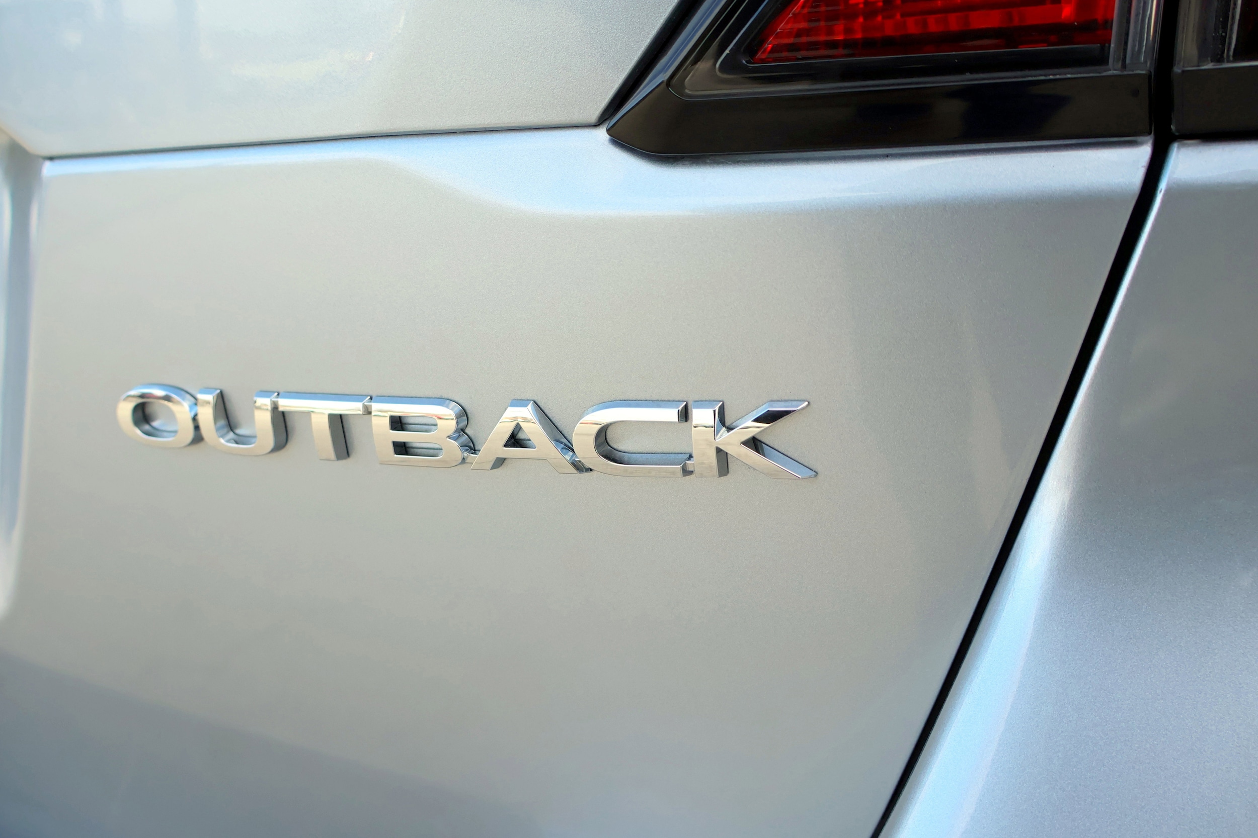 2022 Subaru Outback Limited - Photo 9