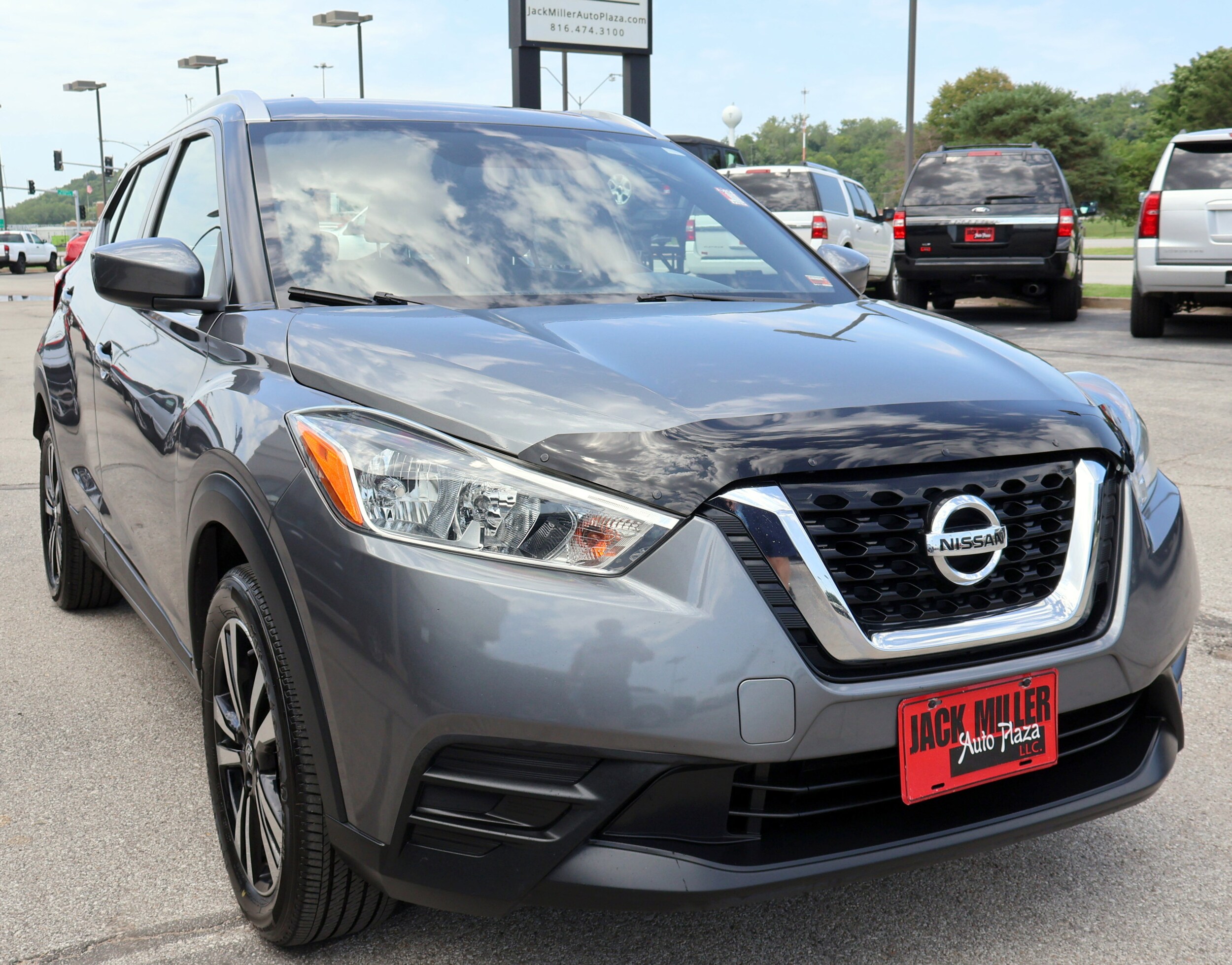 2019 Nissan Kicks SV photo 3