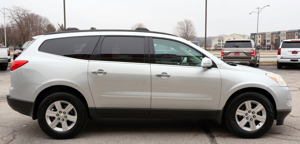 Used 2011 Chevrolet Traverse 1LT SUV