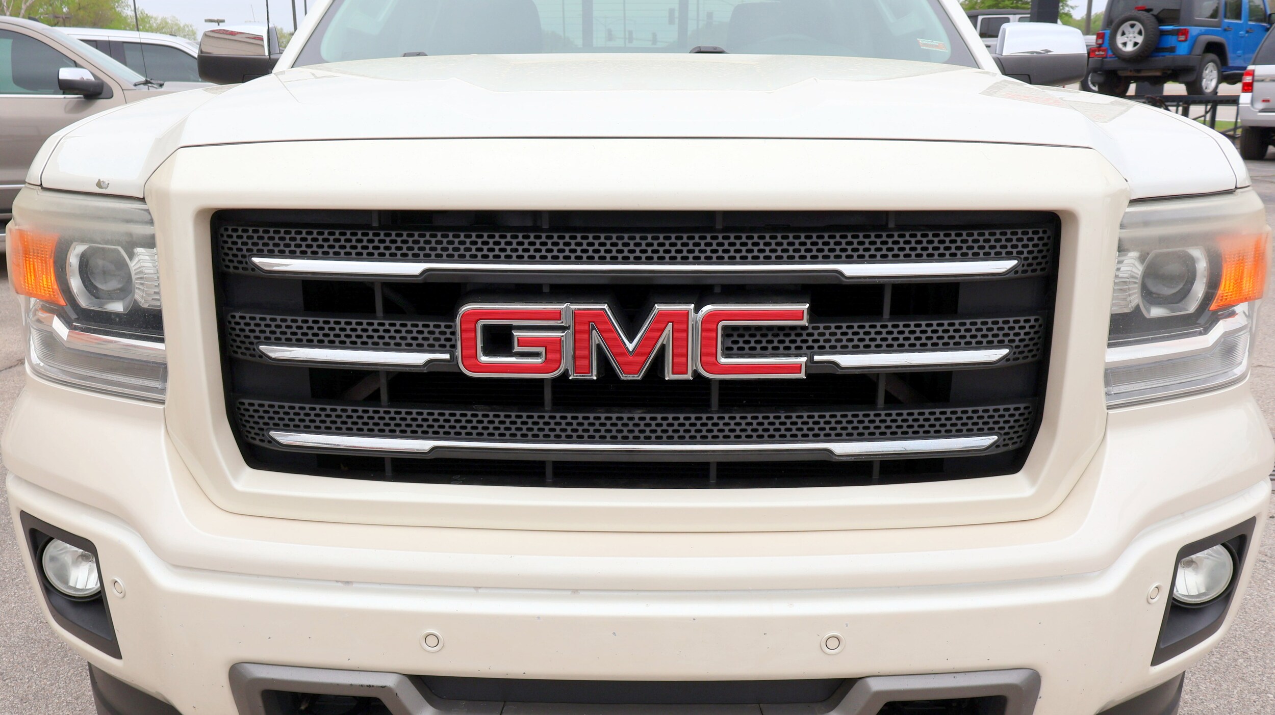 2015 Gmc Sierra 1500 SLT photo 2