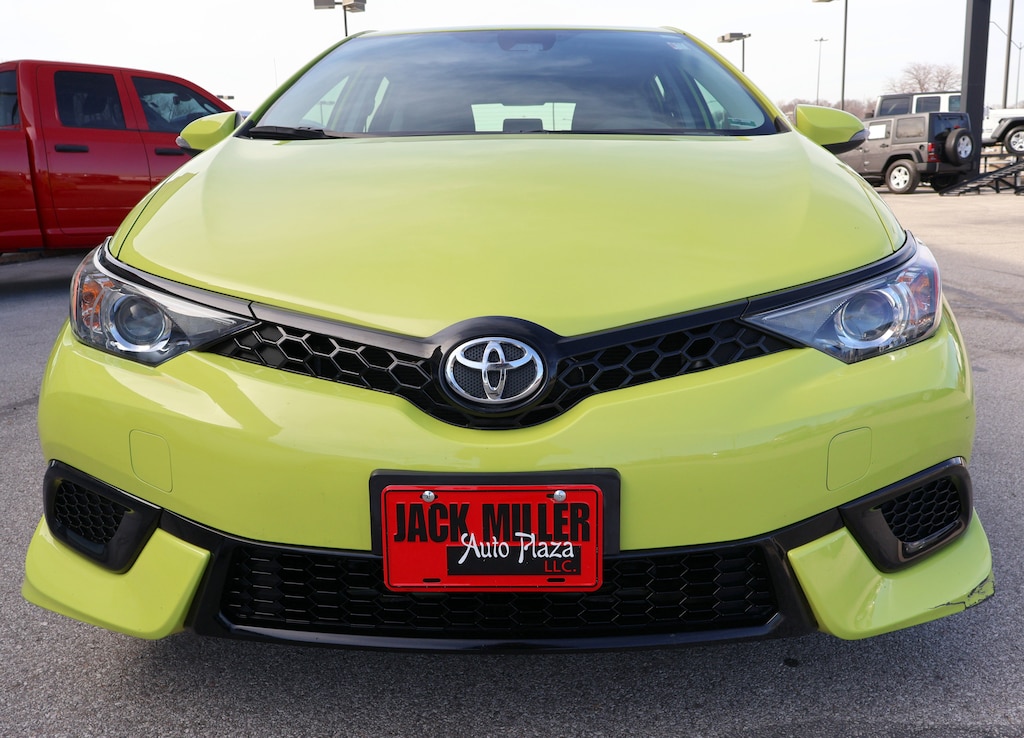 Used 2017 Toyota Corolla iM Base Hatchback
