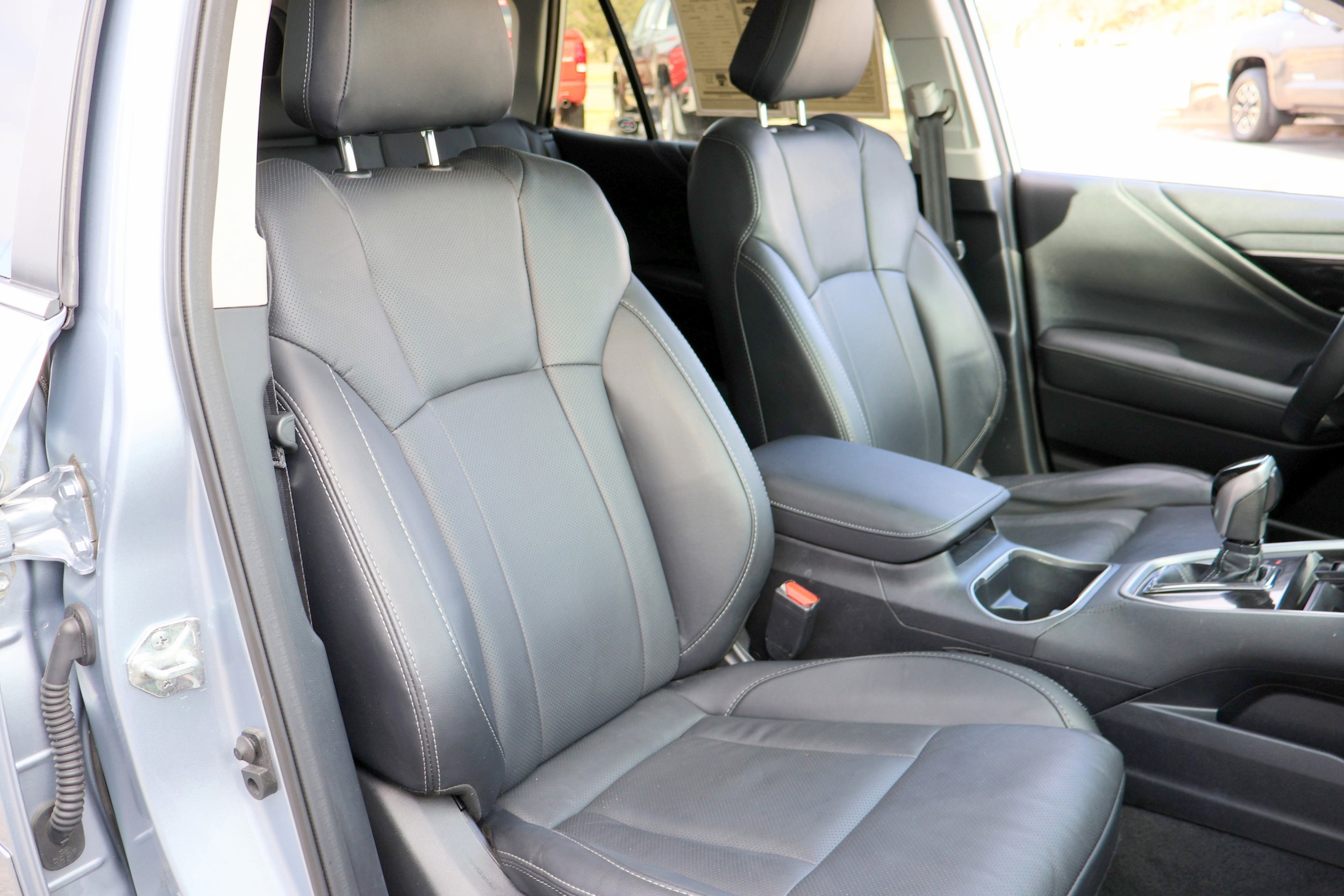 2022 Subaru Outback Limited - Photo 17