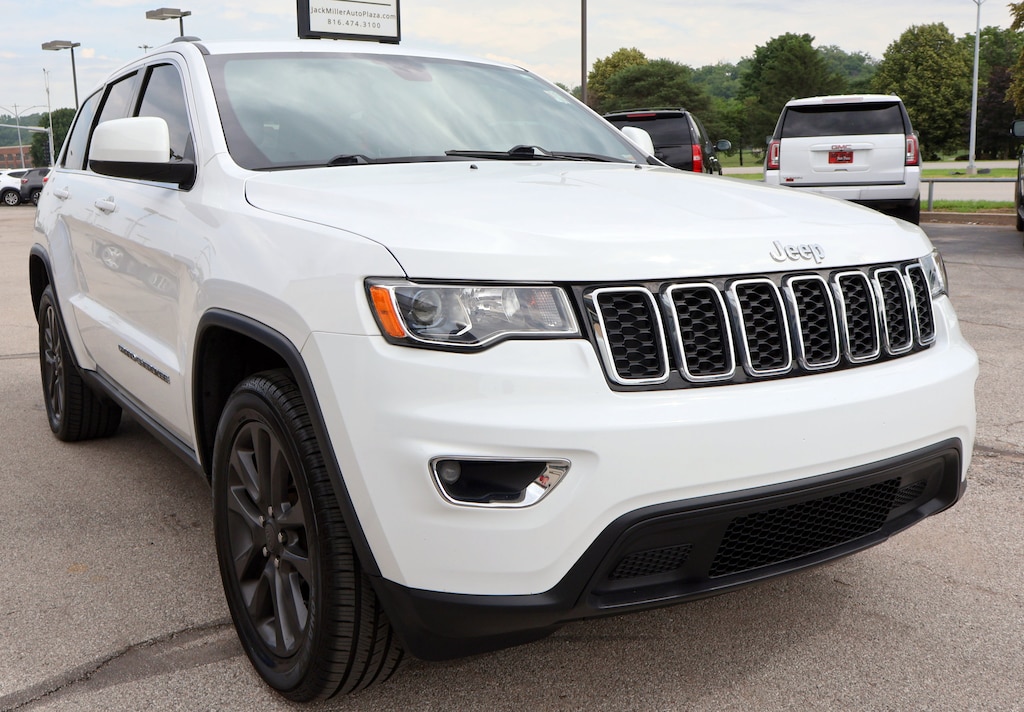 Used 2020 Jeep Grand Cherokee Laredo SUV