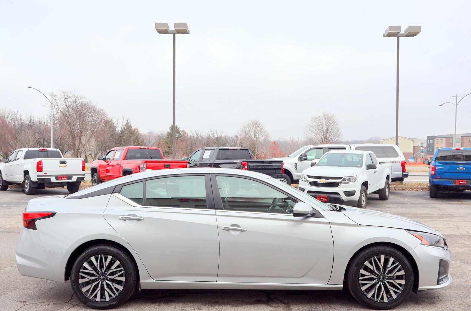 2023 Nissan Altima 2.5 SV photo 4
