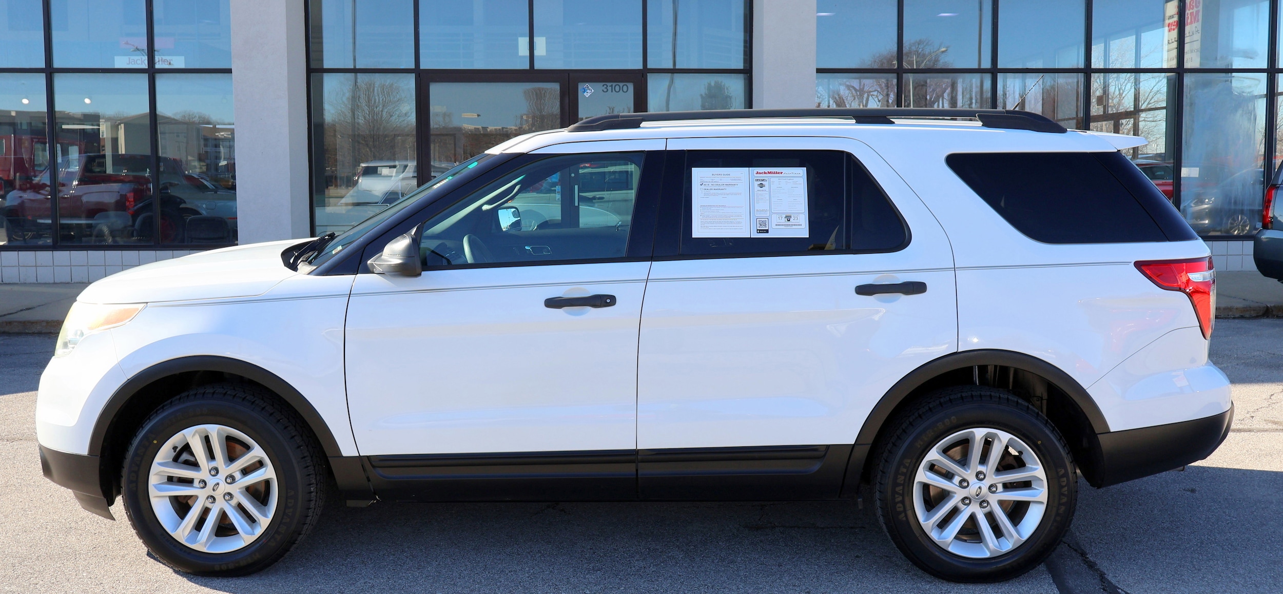 2015 Ford Explorer Base - Photo 10