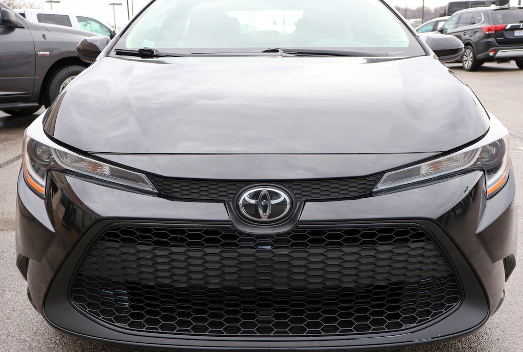 Used 2022 Toyota Corolla LE Sedan