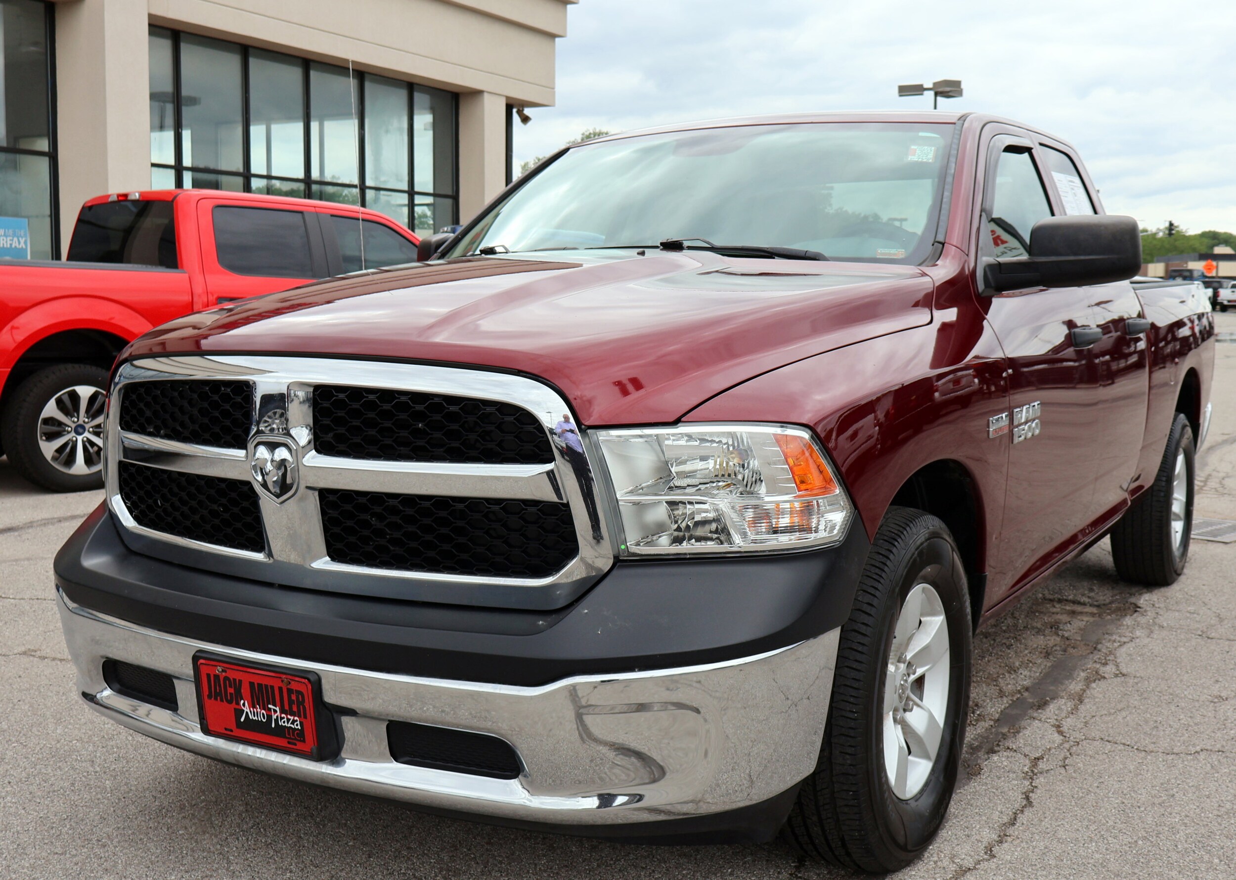 2017 Ram 1500 Tradesman photo 2