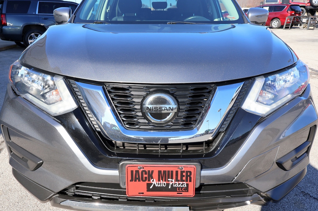 Used 2018 Nissan Rogue SV SUV