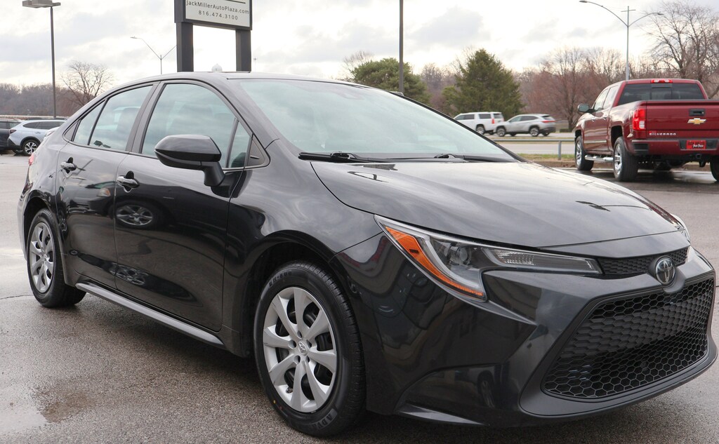 Used 2022 Toyota Corolla LE Sedan
