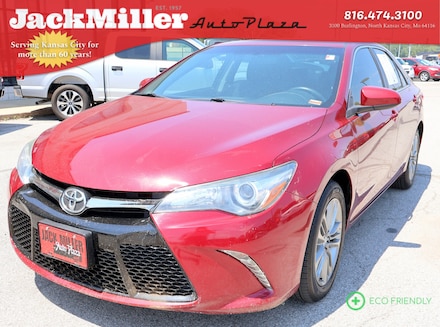 2017 Toyota Camry SE Sedan