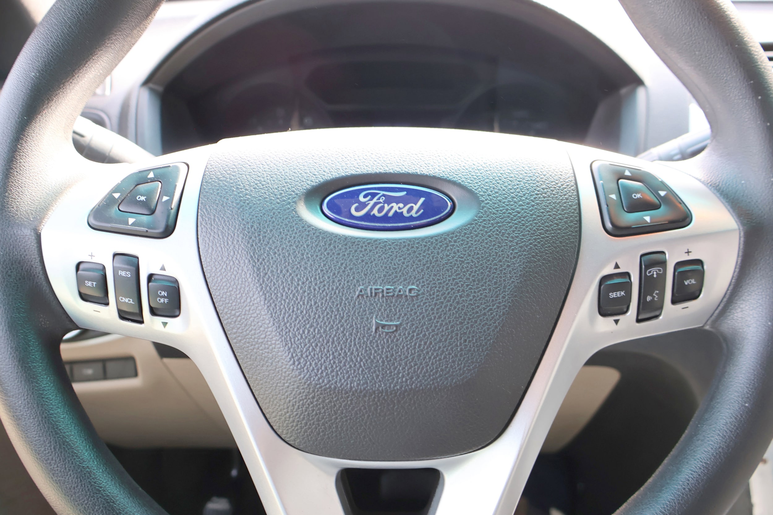 2015 Ford Explorer Base - Photo 14