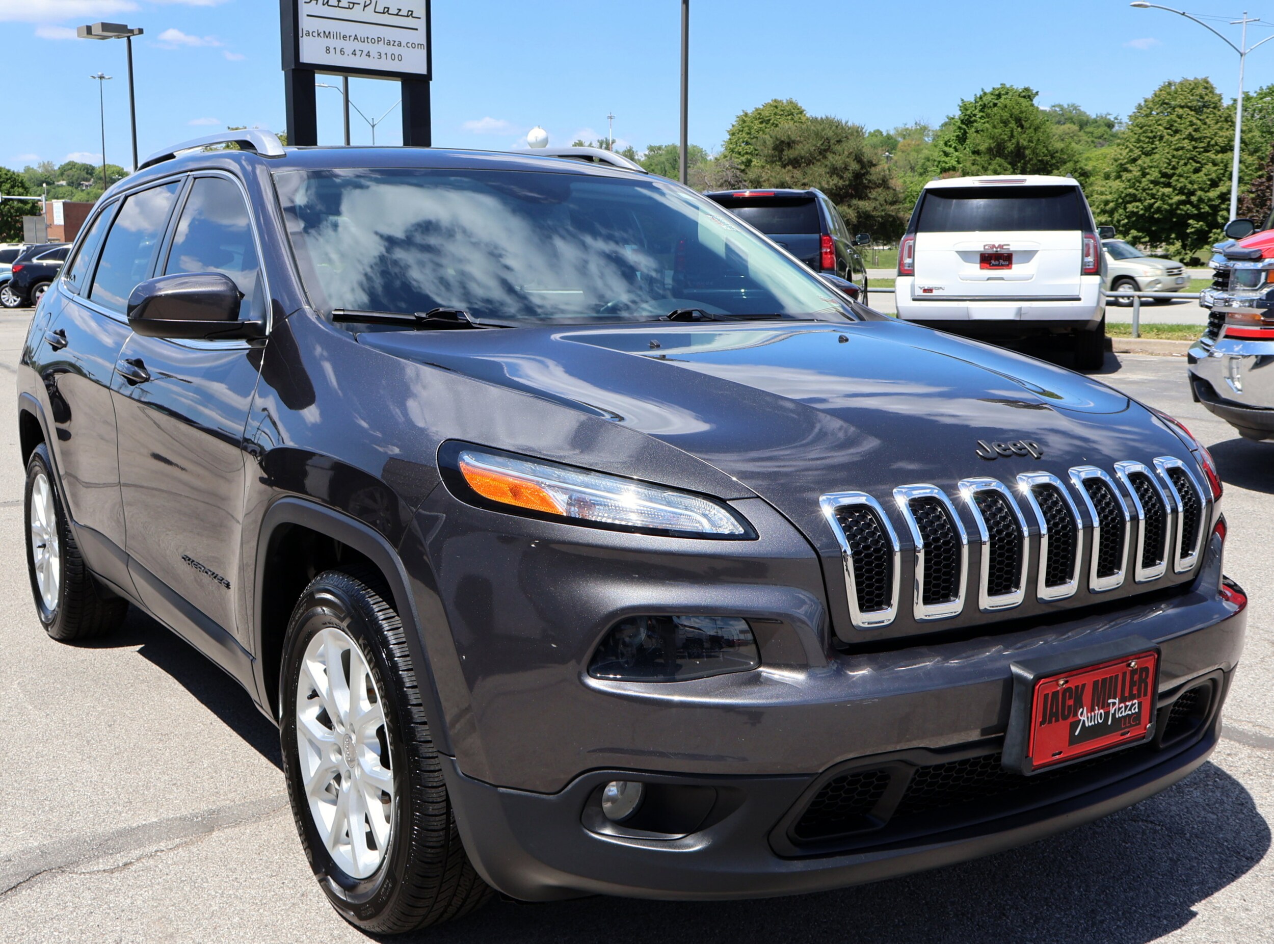 2017 Jeep Cherokee Latitude photo 3