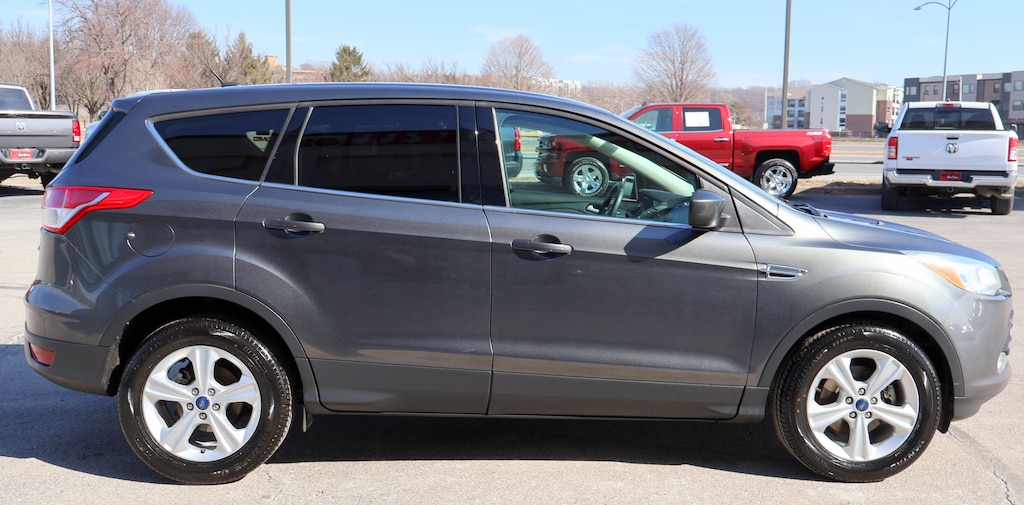 Used 2015 Ford Escape SE SUV